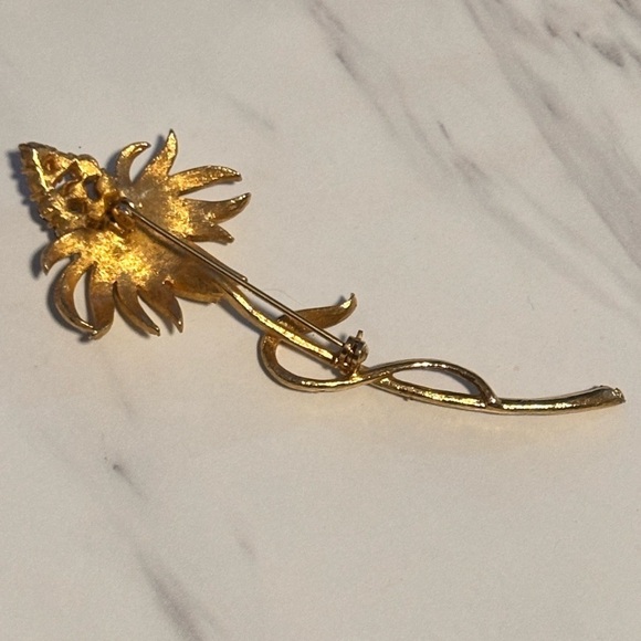 Very Vintage gold tone pearl and ab rhinestone crystal brooch - Picture 8 of 9